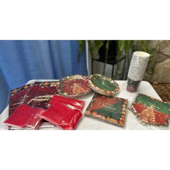 Christmas Party Supplies Set for 25 Ppl: Dinnerware, Decorations & Table Covers - Picture 1 of 8